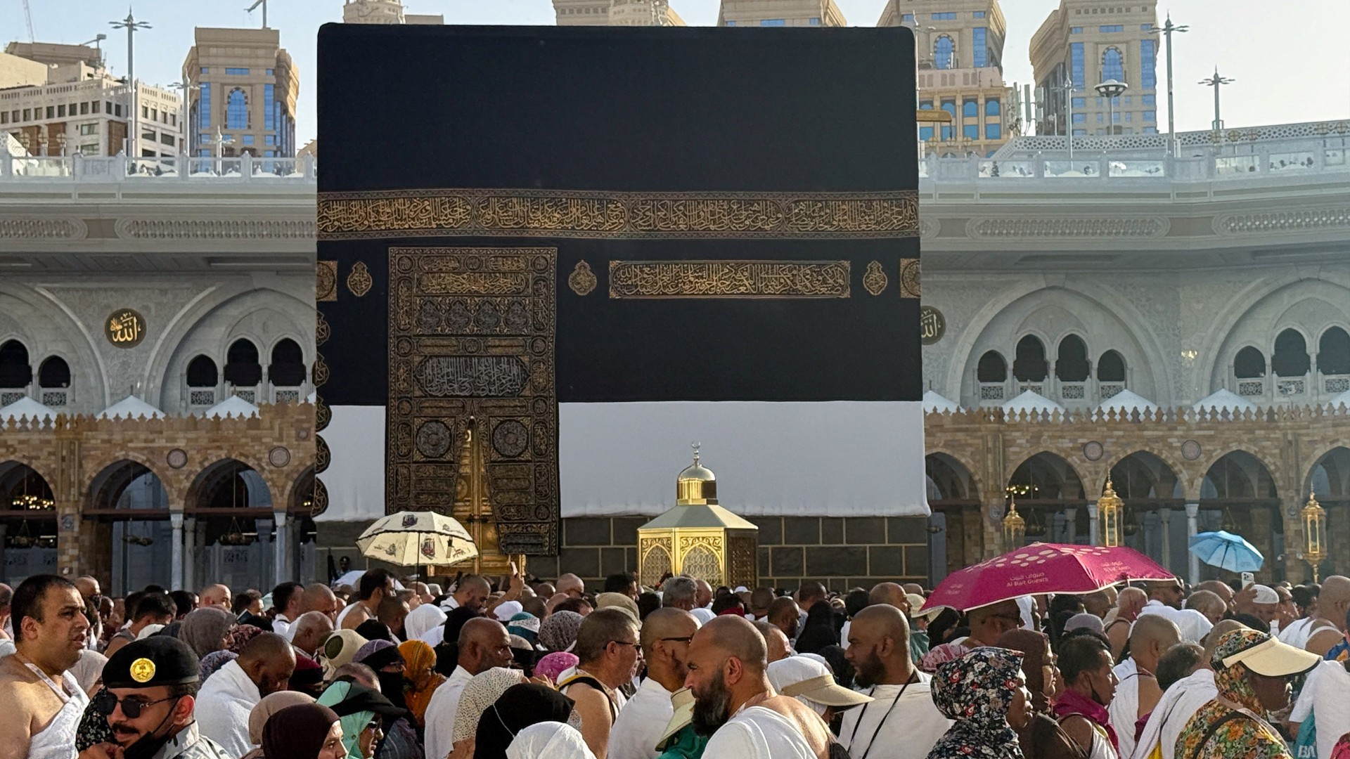 Hajj pilgrims press on despite Iran war uncertainty