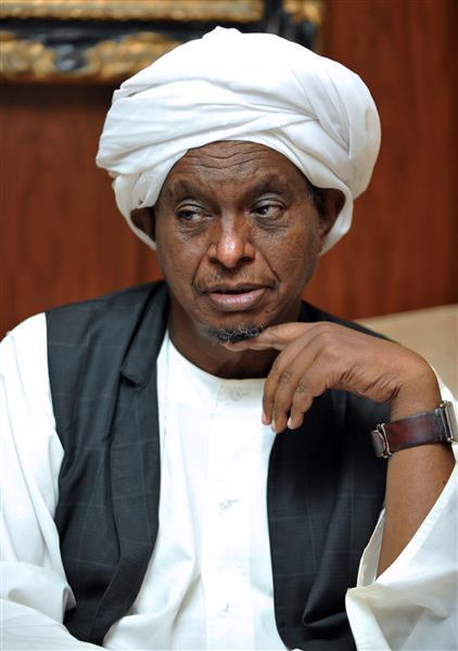 حسن مكي يقرأ عبر العودة ما وراء خطاب البرهان الأخير..شرط السلام الأول هو .. حسن مكي يقرأ عبر العودة ما وراء خطاب البرهان الأخير..شرط السلام الأول هو ..