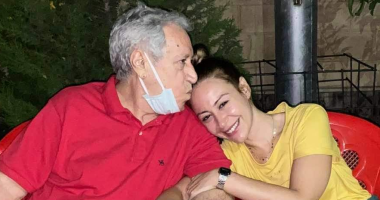 وفاة والد الفنانة منة شلبي وتشييع الجنازة من المعادى غدا