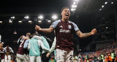 أستون فيلا يضرب موعدا مع فرايبورج في نهائي الدوري الأوروبي برباعية أمام نوتنجهام