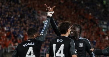 بولونيا ضد أستون فيلا.. الفيلانز يضع قدما بنصف نهائى الدورى الأوروبى بثلاثية