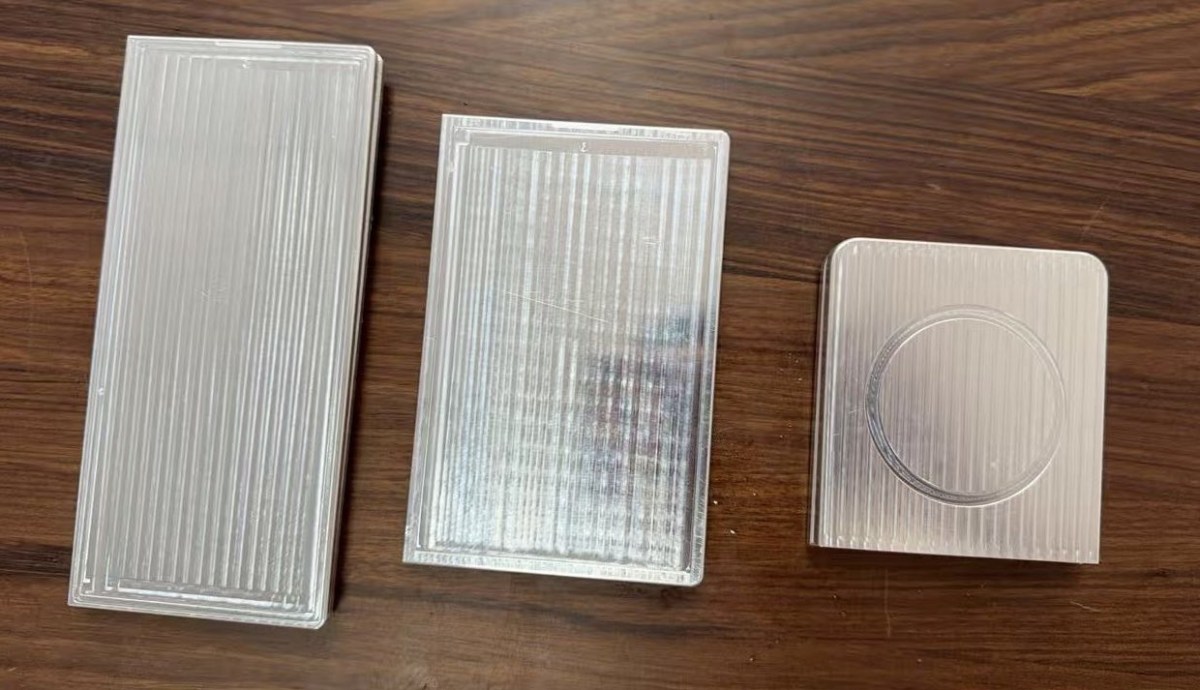 تسريب مجسمات Galaxy Z Fold8 وZ Fold8 Wide وZ Flip8 يكشف تصميمها مبكرا