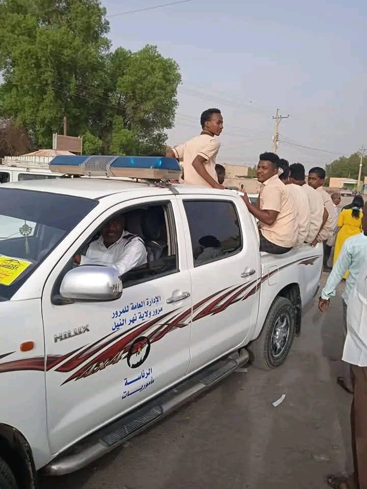 الإدارة العامة للمرور تدفع بدوريات المرور لتوصيل طلاب الشهادة السودانية