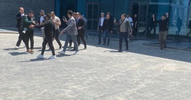 كواليس حوار رئيس لجنة الحكام مع وفد الأهلي فى مقر اتحاد الكرة كواليس حوار رئيس لجنة الحكام مع وفد الأهلي فى مقر اتحاد الكرة