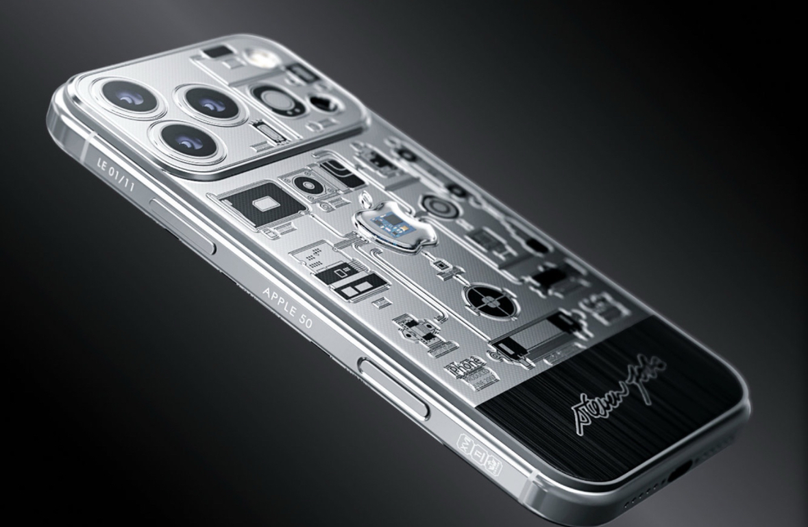 نسخة iPhone 17 Pro 2007 Edition تضم جزءا من اللوحة الرئيسية لأول آيفون