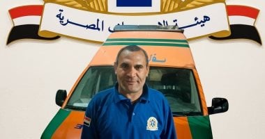 مسعف سوهاجي يخاطر بنفسه لإنقاذ مصاب داخل بئر عميق غرب طهطا.. فيديو