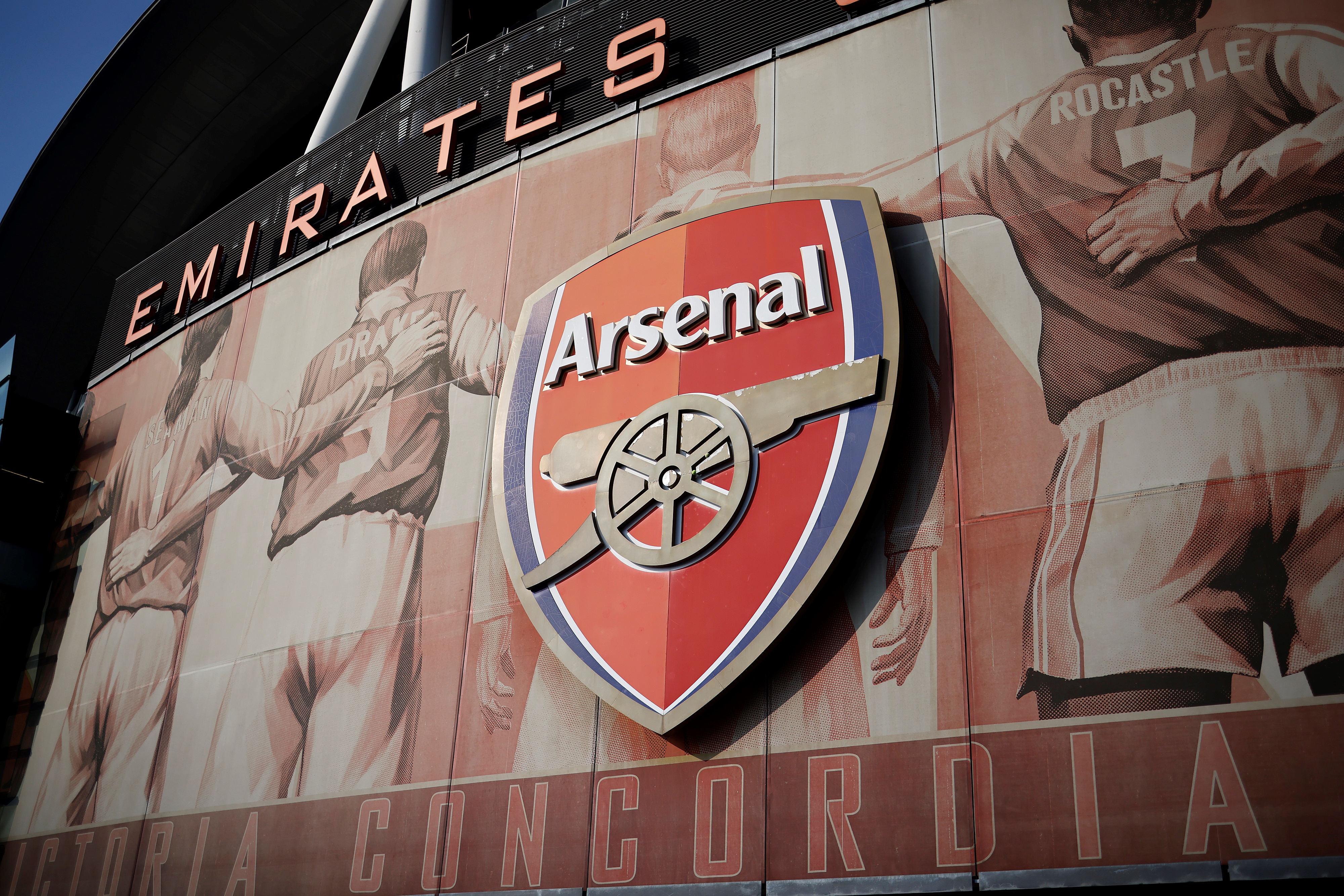 Oscarwinning filmmaker urges Arsenal to reconsider kitmans dismissal over Gaza posts