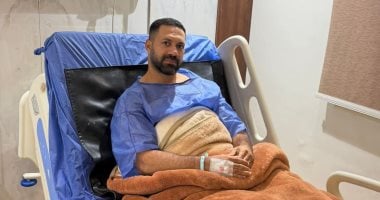 إصابة حسنى عبد ربه أثناء ذبح الأضحية وخياطة يده اليسرى 15 غرزة