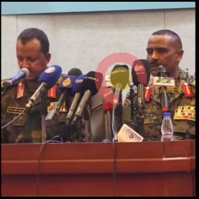 أسرار من داخل الدعم السريع.. النور قبه يكشف: حميدتي حي ويدير الحرب عن بعد.. وهذه تفاصيل الرصاصة الأولى أسرار من داخل الدعم السريع.. النور قبه يكشف: حميدتي حي ويدير الحرب عن بعد.. وهذه تفاصيل الرصاصة الأولى