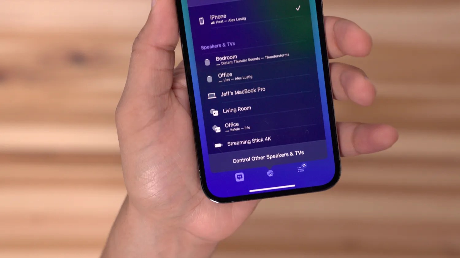 تسريب: iOS 27 قد يدعم Google Cast وبروتوكولات البث الأخرى بشكل مدمج تسريب: iOS 27 قد يدعم Google Cast وبروتوكولات البث الأخرى بشكل مدمج