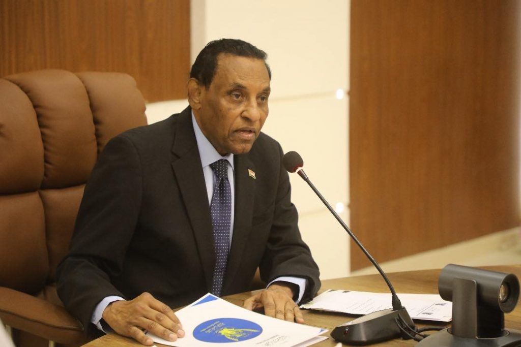 كامل إدريس يكشف أسباب حظر استيراد 46 سلعة