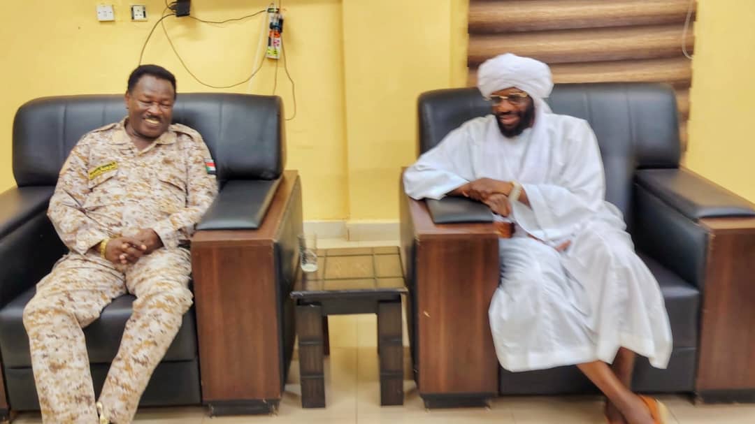 تفاصيل لقاء والي جنوب دارفور والأمين العام لديوان الزكاة  
