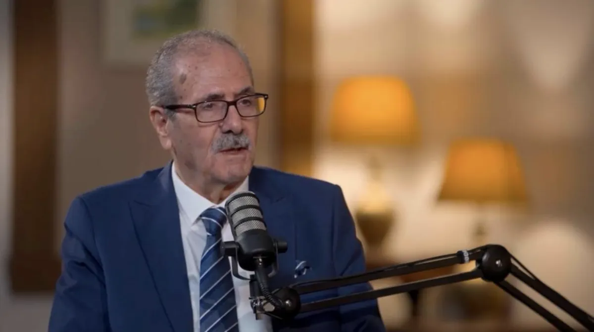 الرئيس السوري يعتذر لأهالي دير الزور بعد تصريحات مثيرة لوالده الرئيس السوري يعتذر لأهالي دير الزور بعد تصريحات مثيرة لوالده