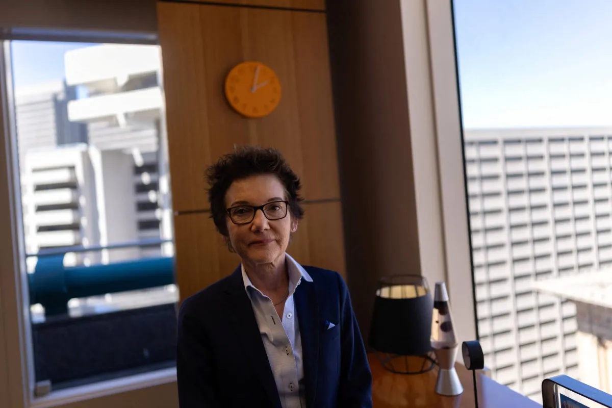 رئيسة فيدرالي سان فرانسيسكو: صدمة أسعار النفط تطيل مسار خفض التضخم