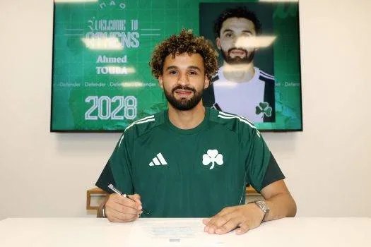 توبة متمسك باللعب لمنتخب الجزائر