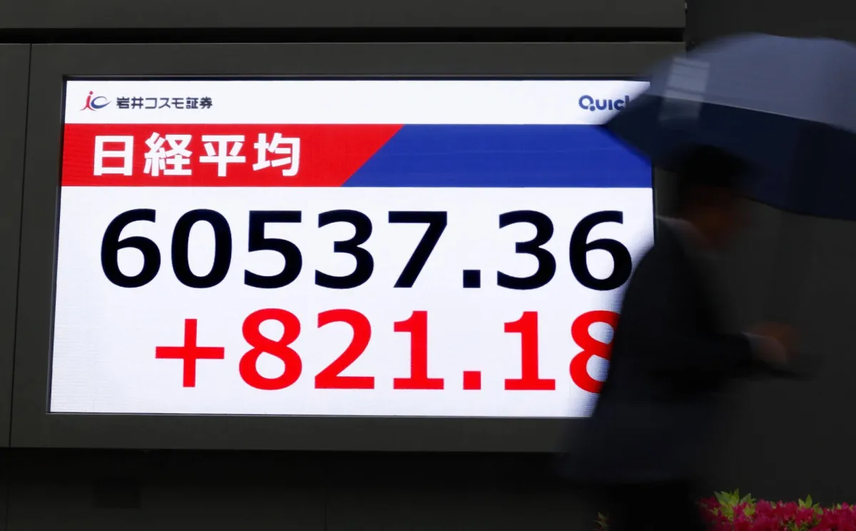نيكي الياباني يغلق فوق 60 ألف نقطة لأول مرة وسط تفاؤل الأرباح