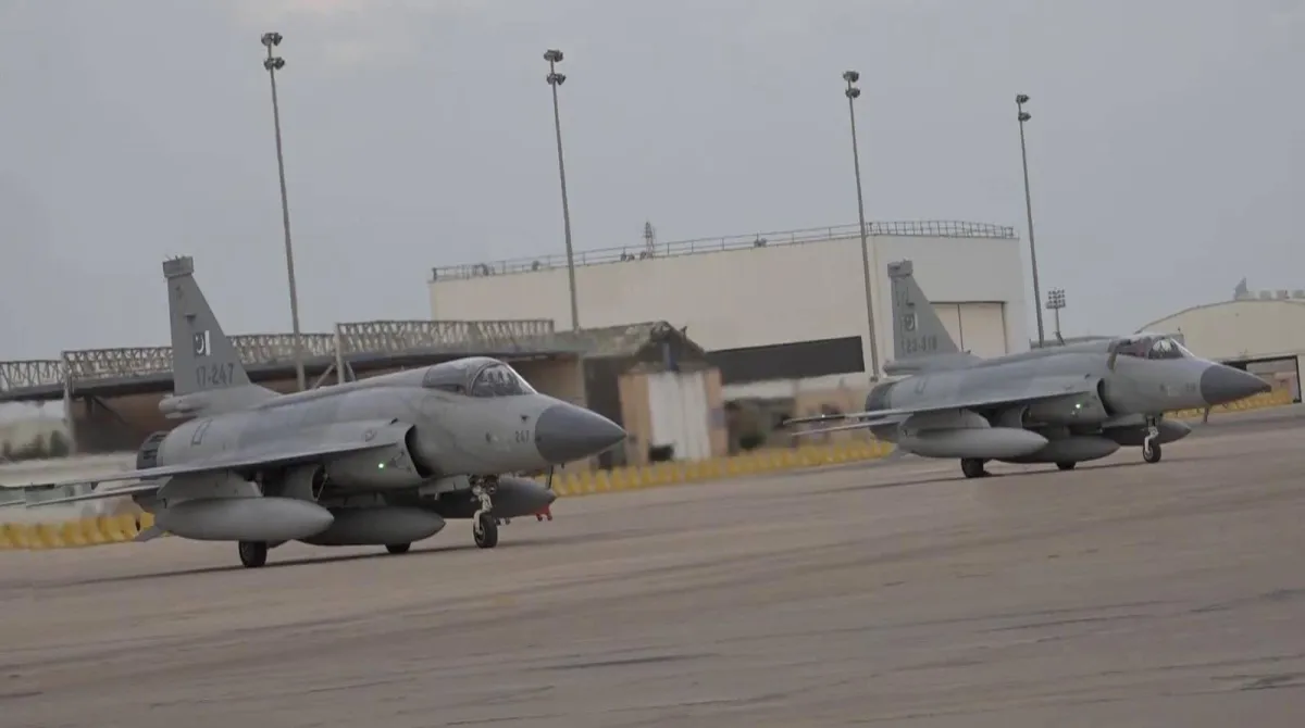 قوة عسكرية باكستانية تصل إلى السعودية ضمن اتفاقية الدفاع المشترك