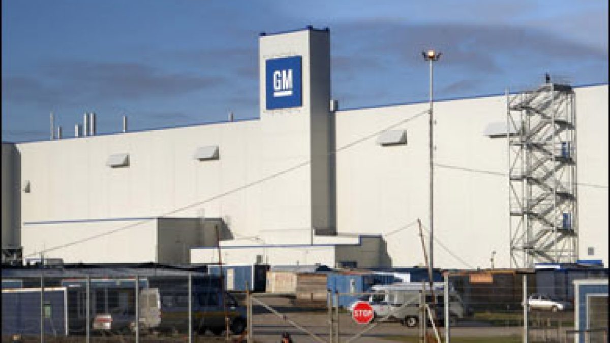 أمريكا تسلح مصانعها.. هل بدأ تحويل الاقتصاد الأمريكي إلى اقتصاد حرب