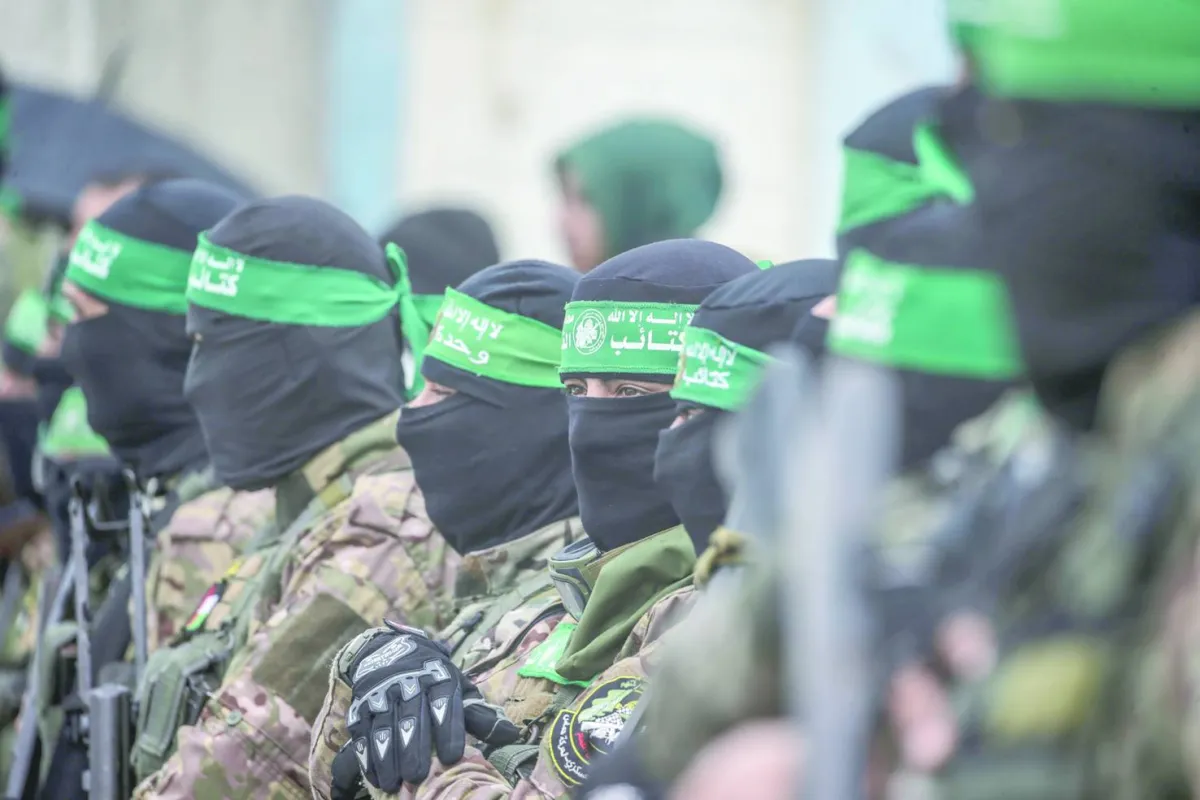 إسرائيل تغير سياساتها في قطاع غزة بتصعيد هجماتها ضد شرطة حماس