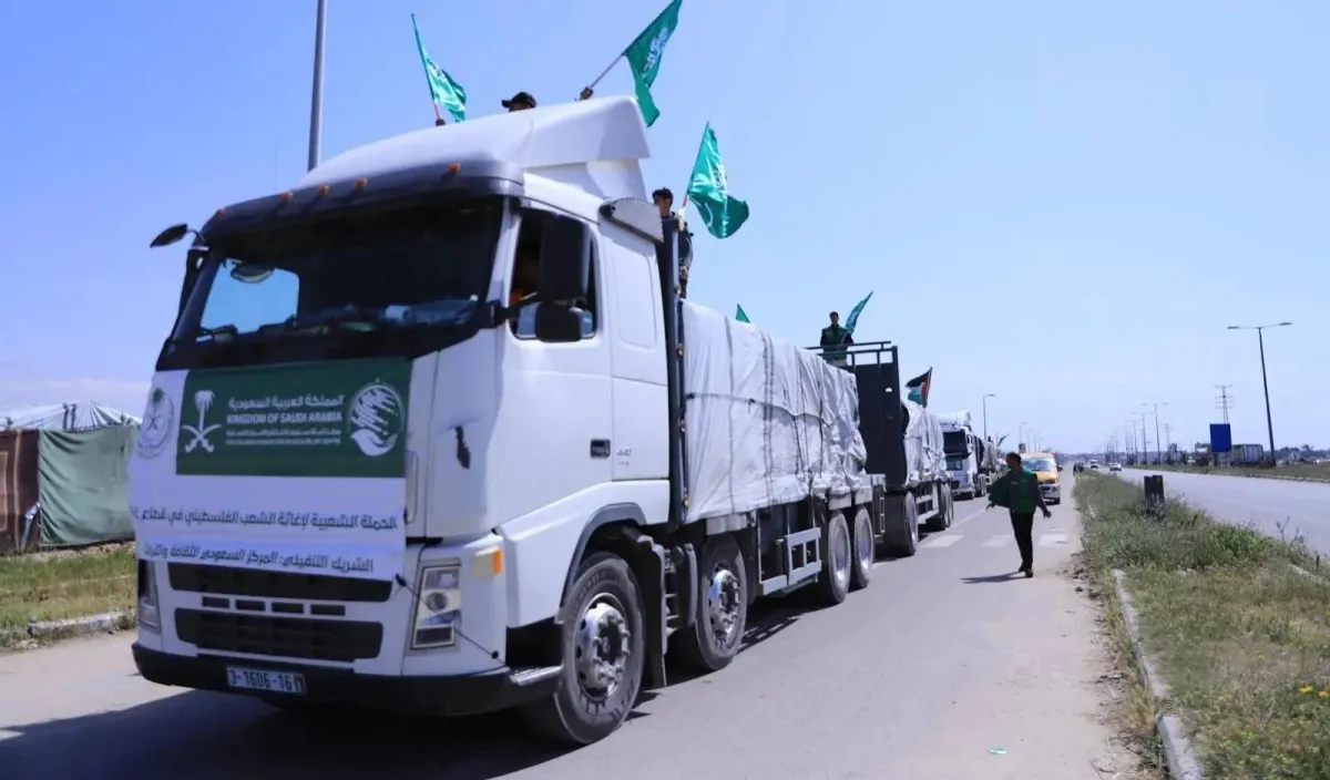 قافلة مساعدات سعودية جديدة تصل إلى غزة قافلة مساعدات سعودية جديدة تصل إلى غزة