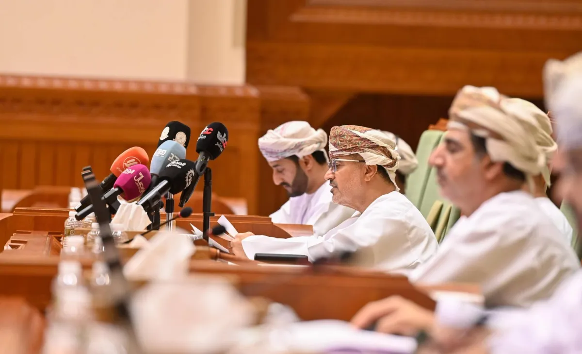 وزير النقل العماني: وقعنا جميع الاتفاقيات التي تقضي بعدم فرض رسوم عبور على السفن