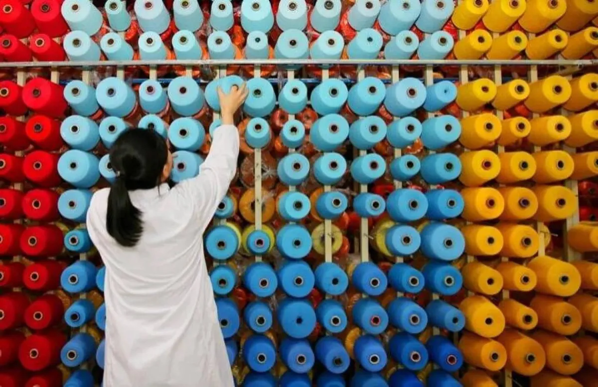Oil to Fabric: Middle East Crises Reshape Global Fashion Oil to Fabric: Middle East Crises Reshape Global Fashion