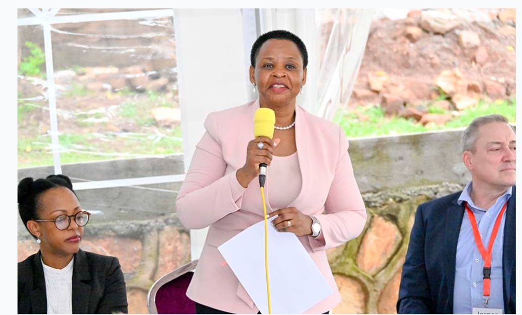 موسيفيني يجدد التزامه بحماية المستثمرين ويعرض فرصًا واعدة في الزراعة والطاقة