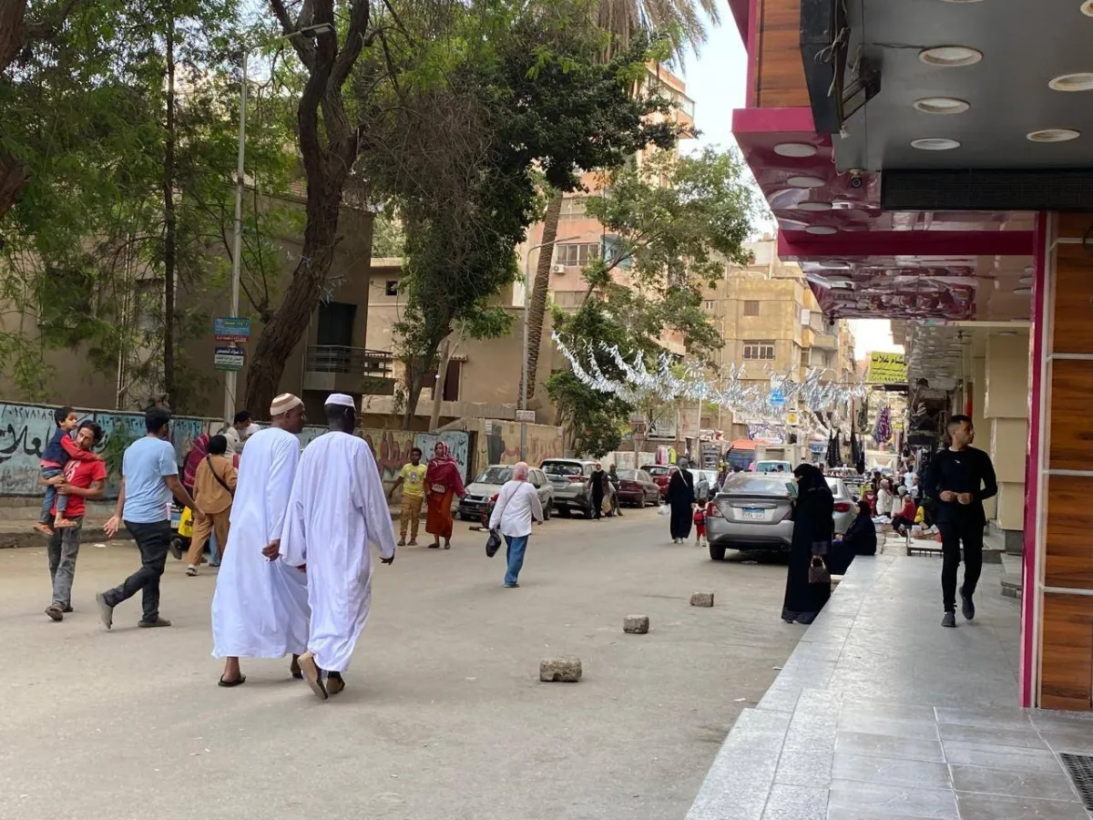 حوالات الأقارب تدعم استقرار السودانيين في مصر