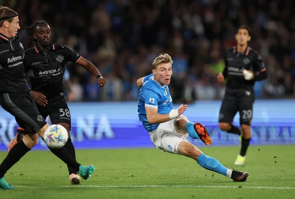 Napoli Delay Inters Title Celebrations with 40 Win Over Cremonese