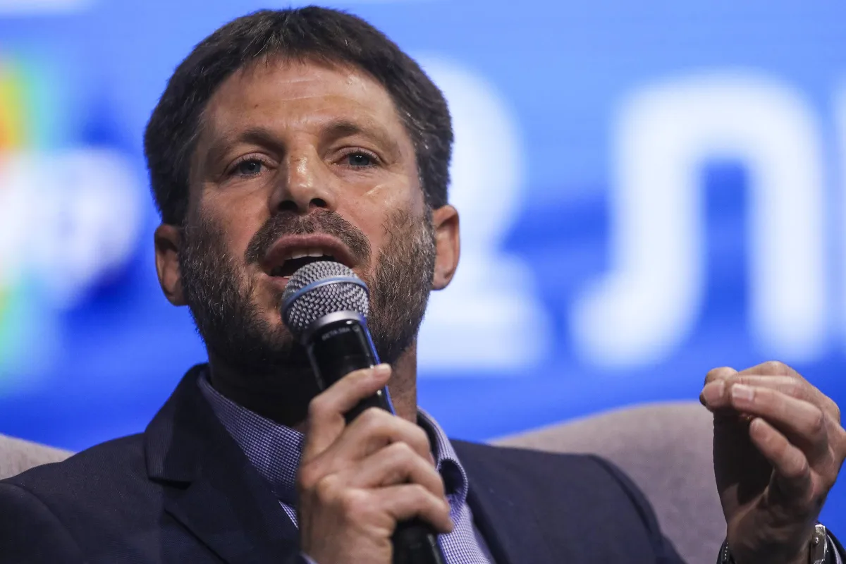 سموتريتش: الجنائية الدولية طلبت إصدار مذكرة توقيف ضدي سموتريتش: الجنائية الدولية طلبت إصدار مذكرة توقيف ضدي