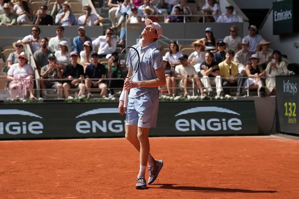 Sinner Struggles with Illness Low Energy as Cerundolo Shocks French Open Favorite in Second Round Sinner Struggles with Illness Low Energy as Cerundolo Shocks French Open Favorite in Second Round