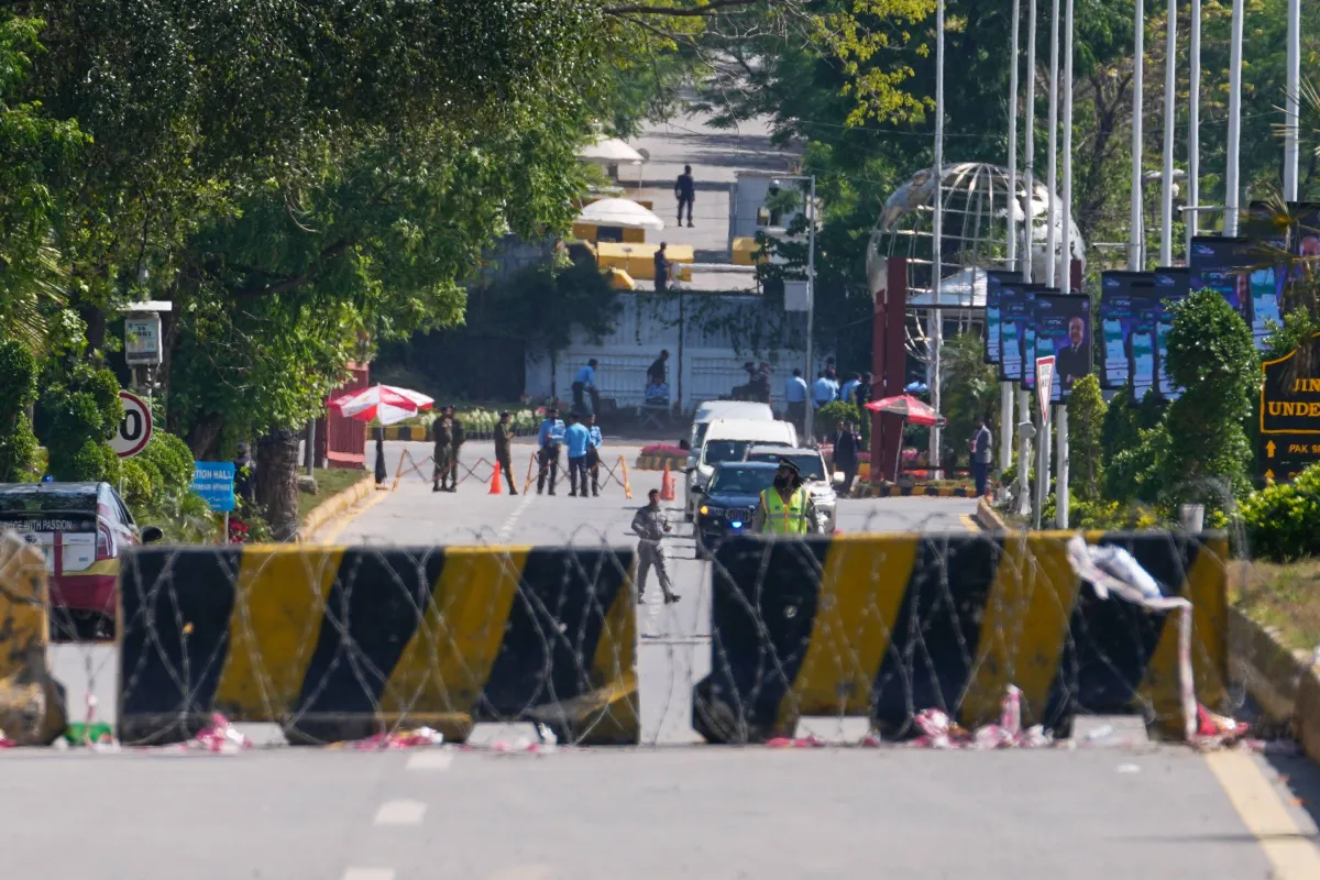 مفاوضات إسلام آباد مثقلة بإرث من الشكوك مفاوضات إسلام آباد مثقلة بإرث من الشكوك