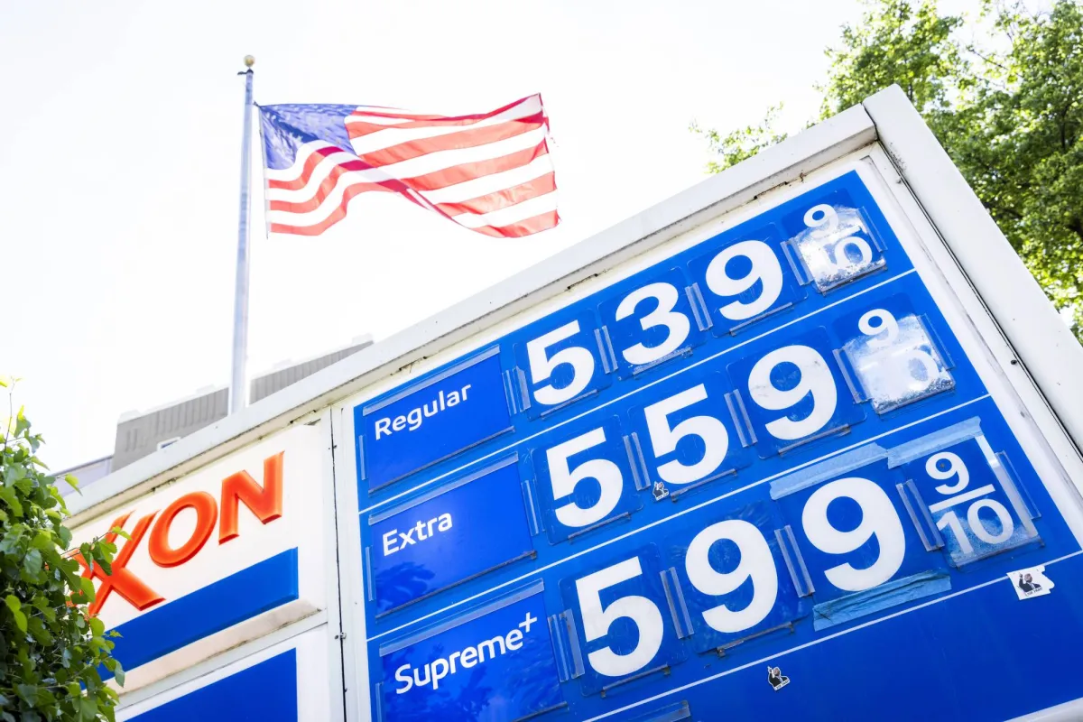 إكسون تدرس بيع شبكة محطاتها في هونغ كونغ بصفقة قد تصل لمئات الملايين