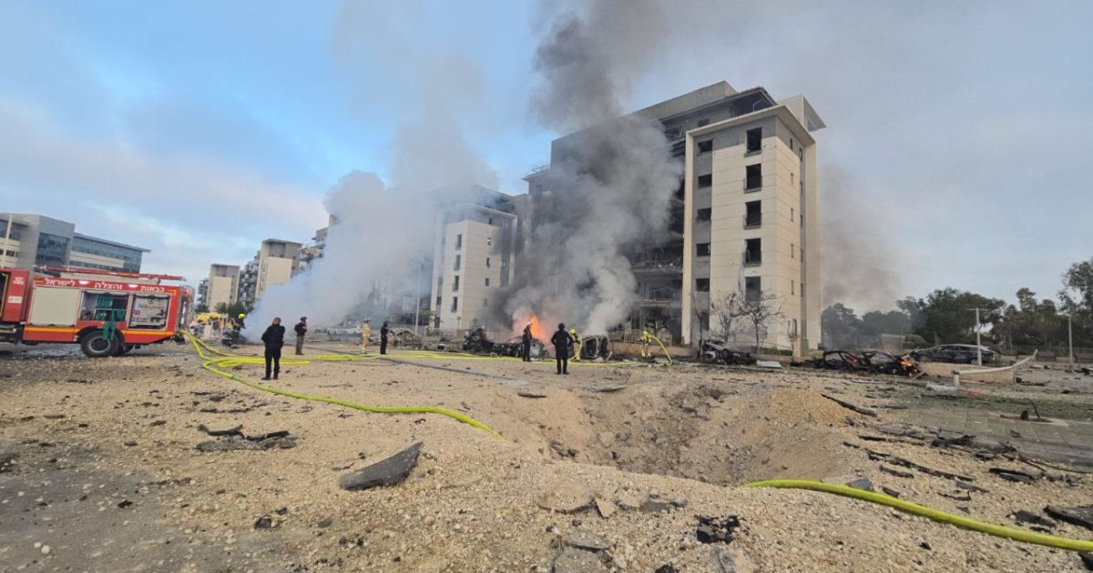 فايننشال تايمز: كيف تطلق إيران صواريخها رغم حرب تشل أي جيش