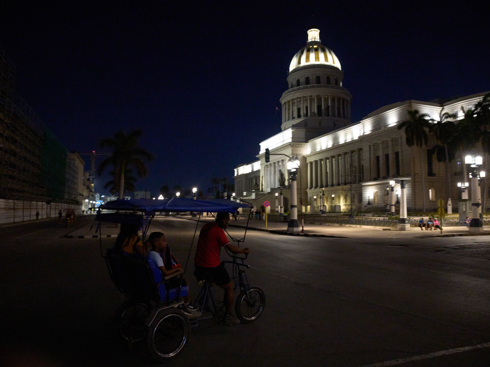 كوبا تشيد باجتماع مع وفد أمريكي وتتمسك برفع الحصار