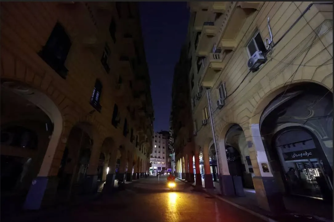 مصر ترفع أسعار الكهرباء للقطاع التجاري بنسب تصل إلى 90 