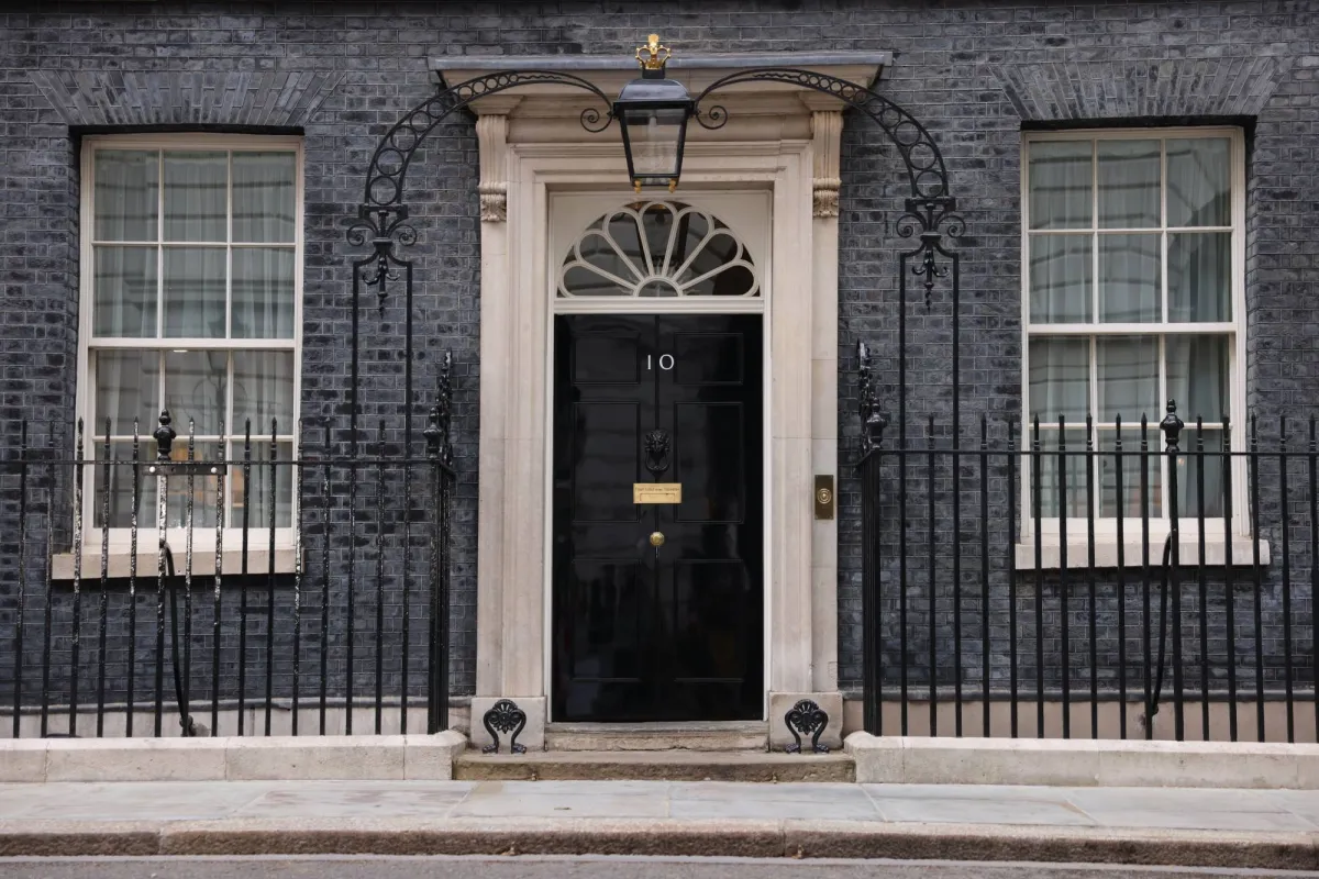 Britains Pound Stocks and Bonds Fall on Political Uncertainty Global Inflation Angst Britains Pound Stocks and Bonds Fall on Political Uncertainty Global Inflation Angst