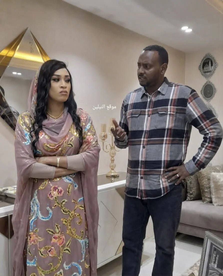 شاهد بالفيديو.. شاعر سوداني يفتح النار على الفنانة مروة الدولية ويهددها بإنهاء مسيرتها الفنية بالشيوخ والفقراء: شينة ومفروض تشتغلي خادمة في البيوت شاهد بالفيديو.. شاعر سوداني يفتح النار على الفنانة مروة الدولية ويهددها بإنهاء مسيرتها الفنية بالشيوخ والفقراء: شينة ومفروض تشتغلي خادمة في البيوت