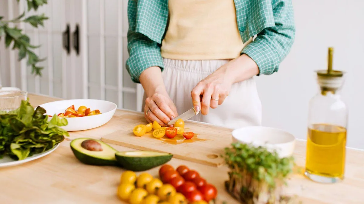 ماذا يحدث لعملية الأيض عند إضافة الدهون الصحية إلى نظامك الغذائي