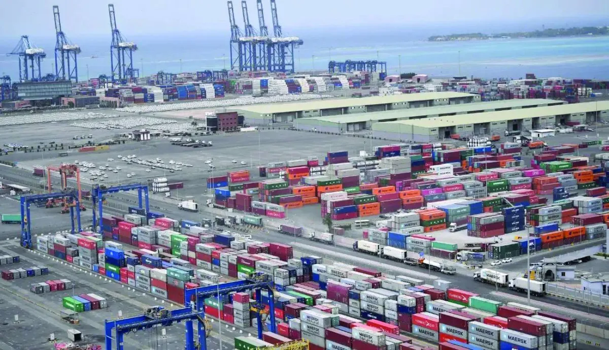 موانئ السعودية تعزز سلاسل الإمداد العالمية بـ13 خدمة شحن ملاحية جديدة موانئ السعودية تعزز سلاسل الإمداد العالمية بـ13 خدمة شحن ملاحية جديدة