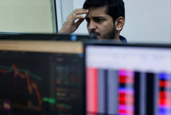 جيه بي مورغان يخفض تصنيف الأسهم الهندية مع تصاعد مخاطر الطاقة وارتفاع التقييمات