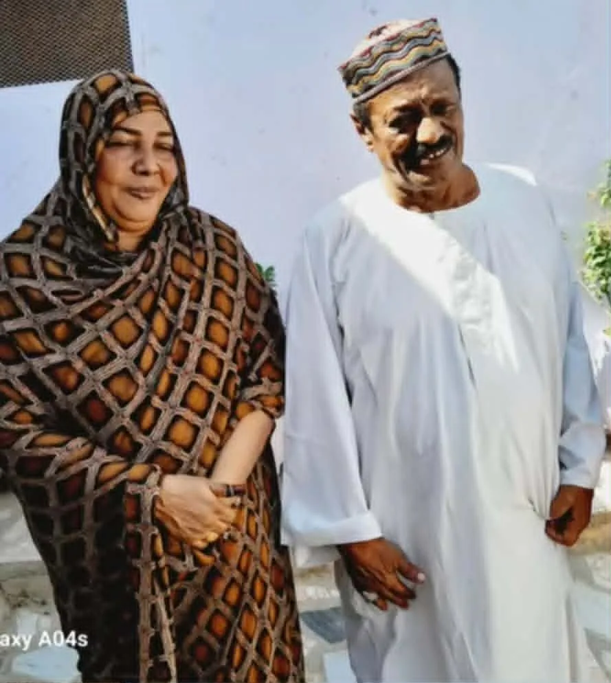 صورة وفيديو.. آخر ظهور للفنان الراحل مجذوب أونسة مع أسرته وزوجته صورة وفيديو.. آخر ظهور للفنان الراحل مجذوب أونسة مع أسرته وزوجته