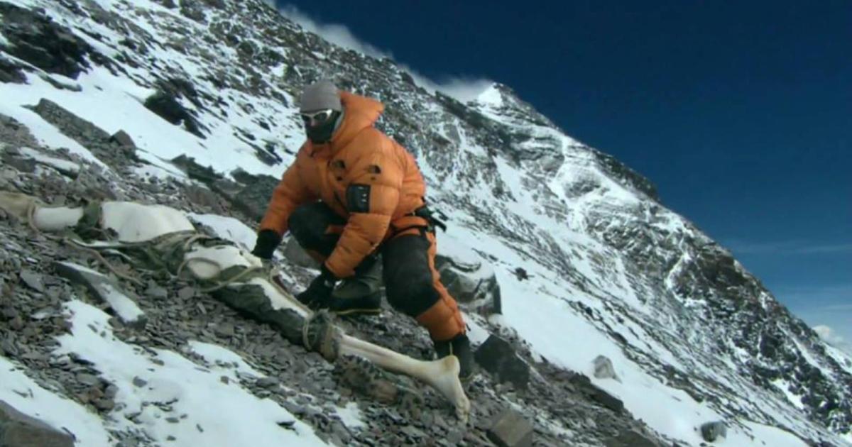 فضيحة إيفرست.. تسميم واحتيال فوق سقف العالم فضيحة إيفرست.. تسميم واحتيال فوق سقف العالم