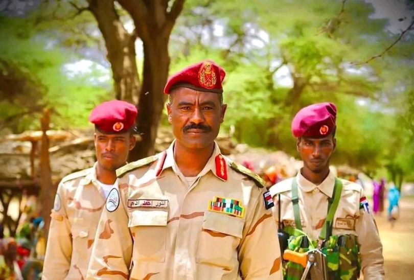 شاهد بالفيديو.. القيادي السابق بالدعم السريع بقال يتغزل في النور قبة: تحرير الفاشر سيكون على يده ويذكرني بالرجل الذي رافق النبي في الهجرة