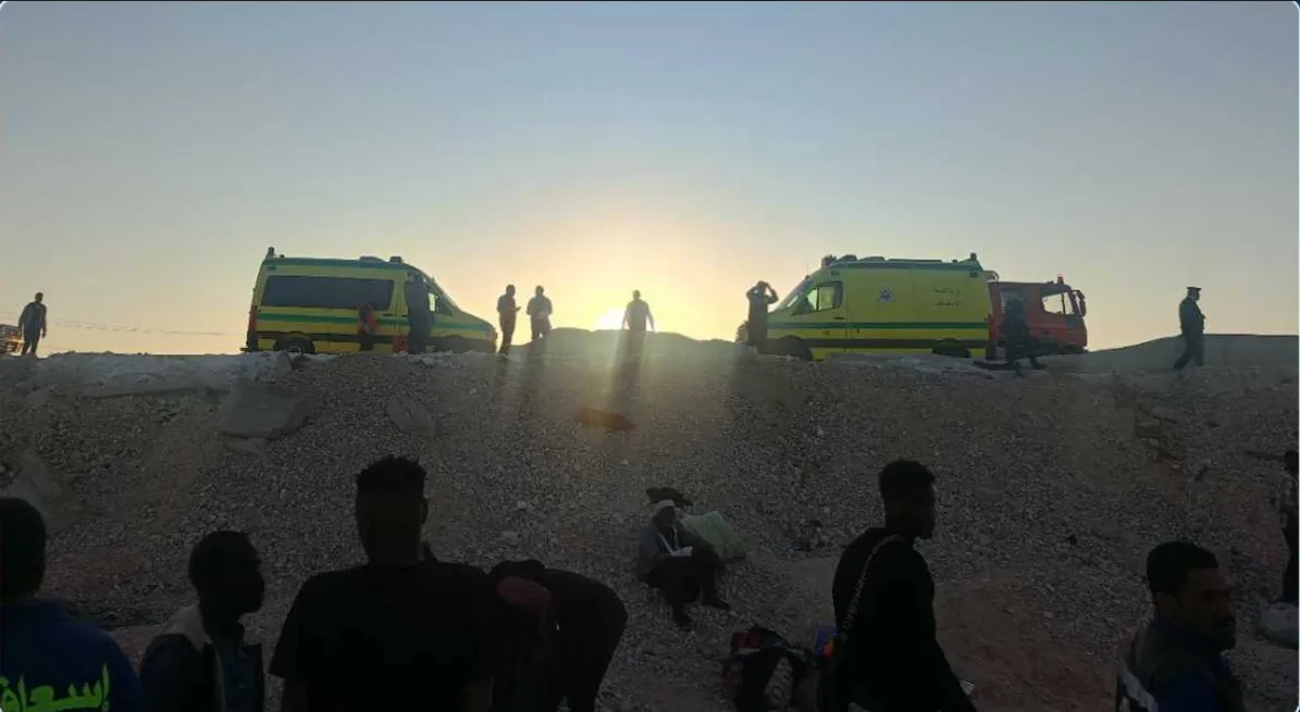 إصابة 38 شخصا في انقلاب حافلة بصعيد مصر