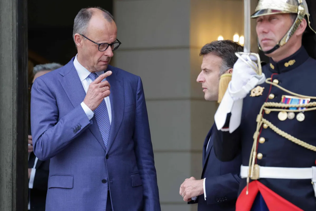 ماكرون يعتزم التواصل مع السلطات في طهران