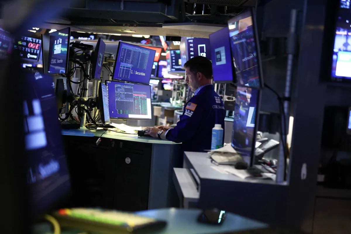 العقود الآجلة للأسهم الأميركية تراوح مكانها ترقبا لبيانات التضخم