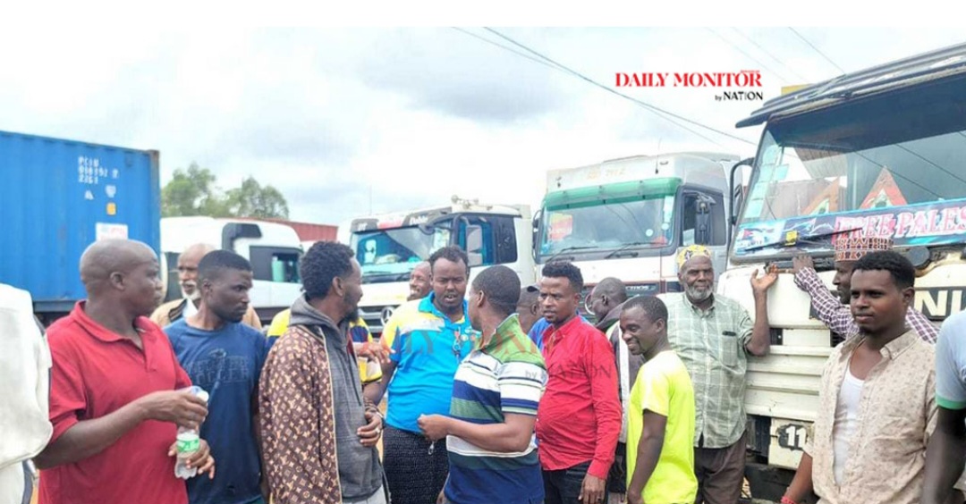 أكثر من 500 شاحنة عالقة على معبر مالابا بسبب نزاع ضريبي مع جنوب السودان 