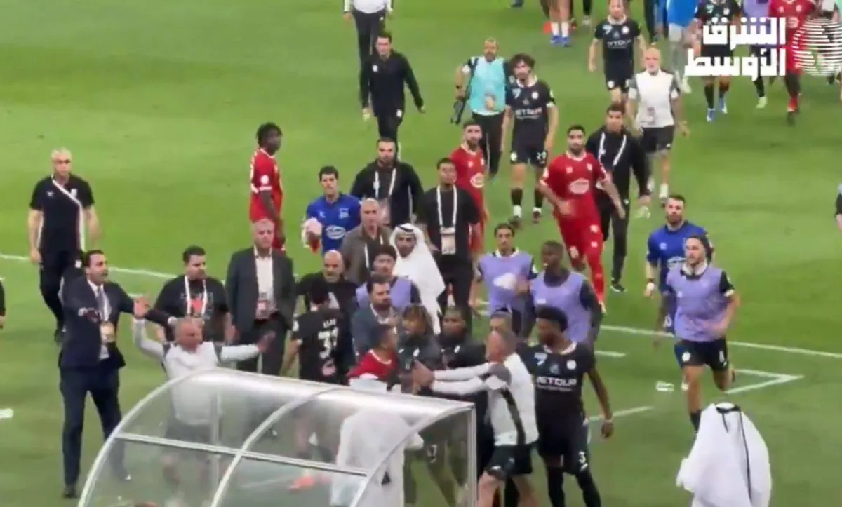 إيقافات وغرامات في أبطال الخليج بسبب أحداث زاخو والشباب