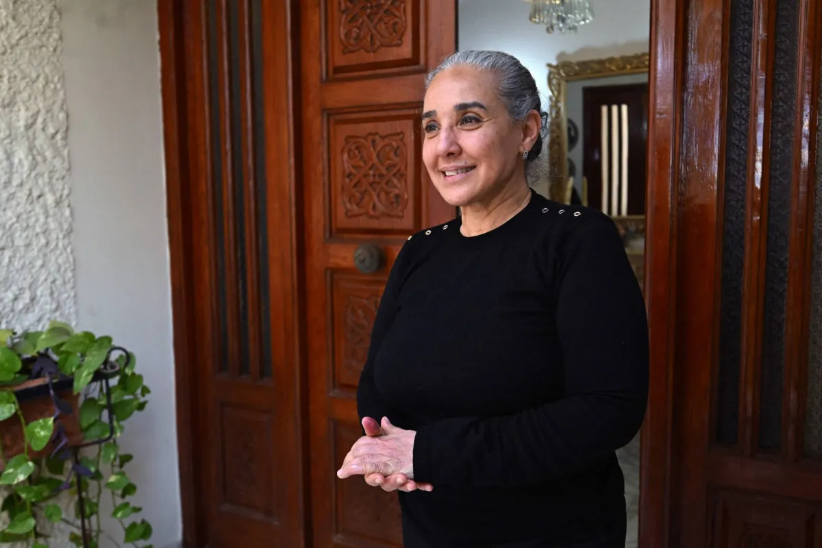 محكمة تونسية تخفف مدة سجن المحامية سنية الدهماني إلى 18 شهرا